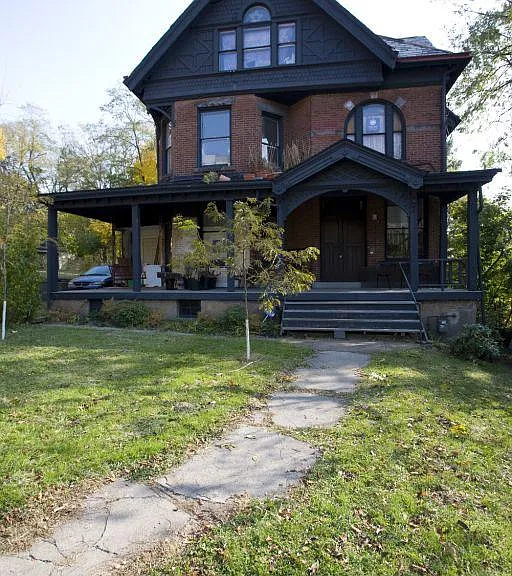 220 N Fairmount St #3 — Photo 1