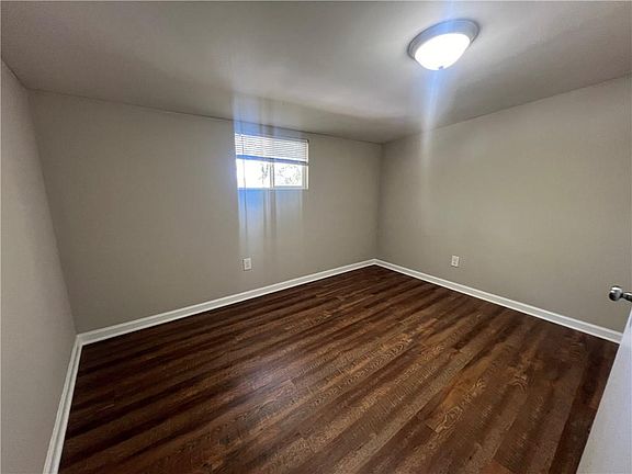 5th image of 49 Quarry St