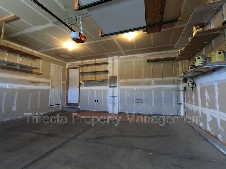 3627 Glenbarr Ct — Photo 15