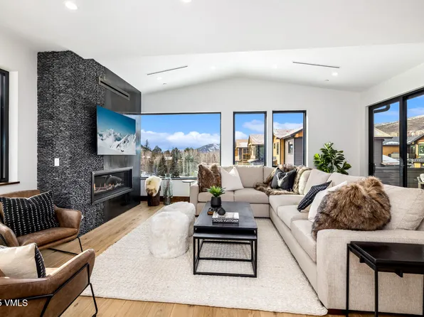 155 Goldfinch Ln #3D, Avon, CO 81620