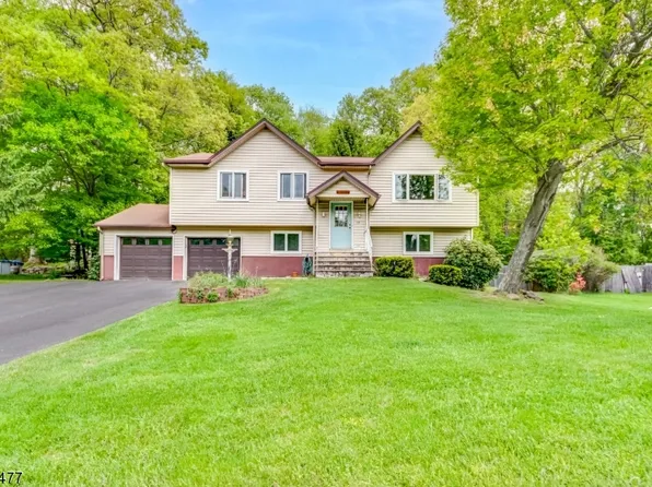 15 Brookside Dr, Mount Olive Twp., NJ 07828