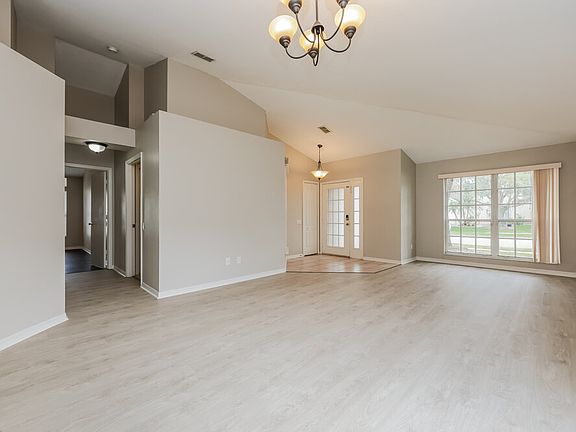 5th image of 29613 Morningmist Dr