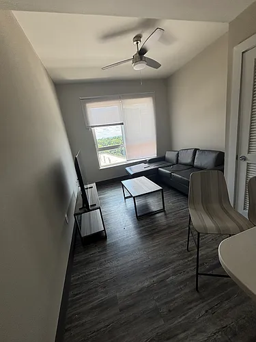 3009 M E Valentine Dr Photo 1