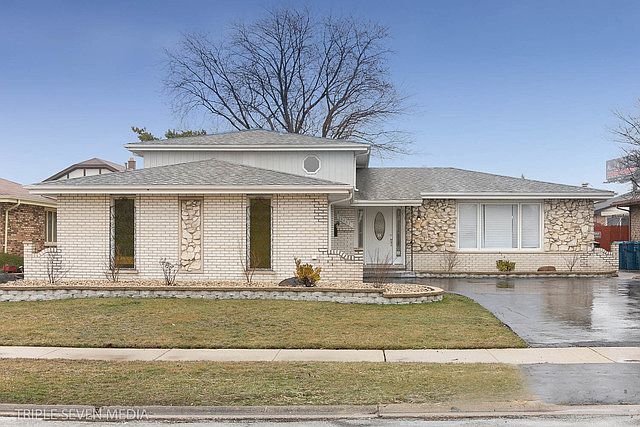 1st image of 16463 Kenwood Ave
