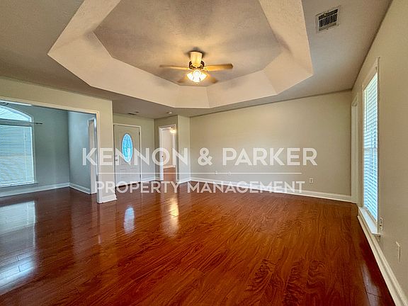3rd image of 6 Ihagee Creek Ct