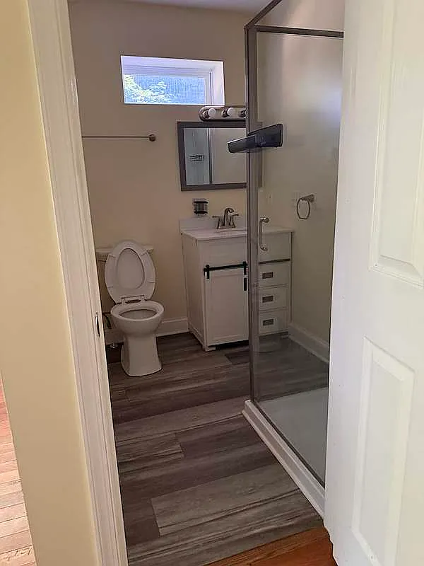1 bed, 500 sqft, $1,300 — Photo 3