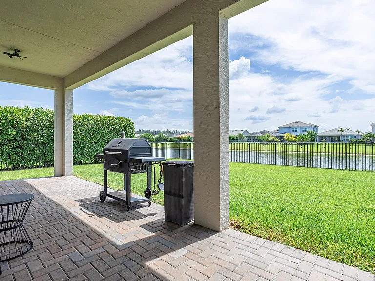 5850 Whippoorwill Cir — Photo 45