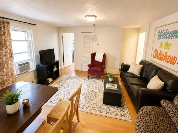 10 Shepherd Ave #2, Boston, MA 02115