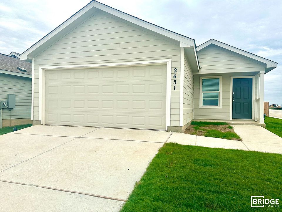 1st image of 2451 Lake Hills