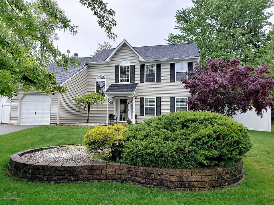 1st image of 652 Loxley Dr