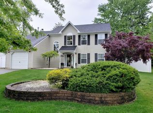 652 Loxley Dr, Toms River, NJ 08753