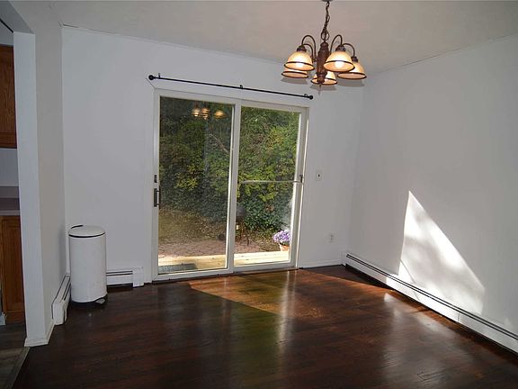 3rd image of 14 Seaside Ave