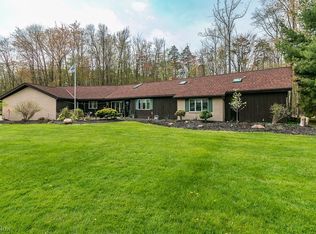 2960 Mill Gate Dr, Willoughby, OH 44094