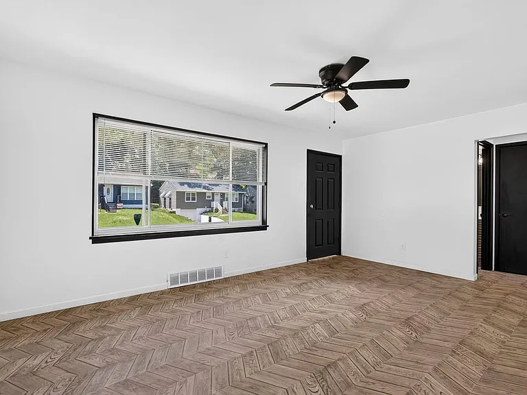 5544 Sapphire Ave — Photo 21