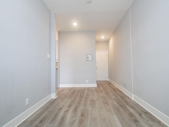 2nd image of 1518 E Passyunk Ave Floor 2