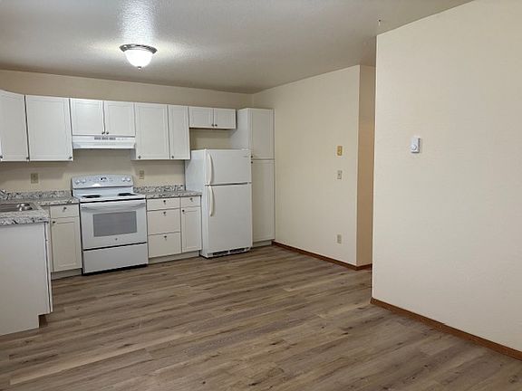 3rd image of 2326 Dearborn Ave #C