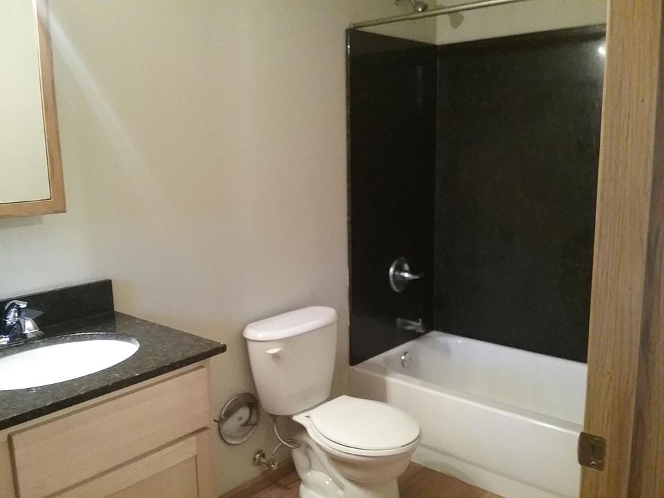 2nd image of 137 E 17th St