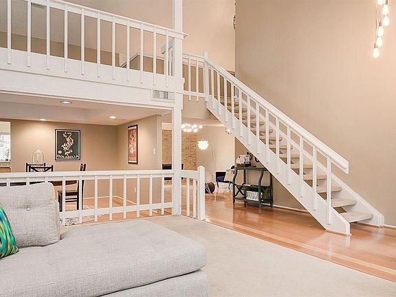 5th image of 12715 Corona Ln