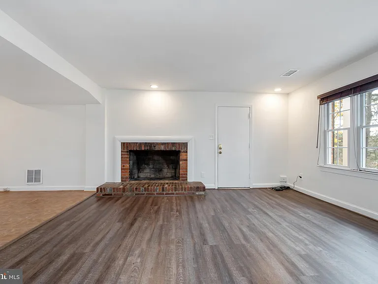 3606 Pinetree Ter — Photo 23