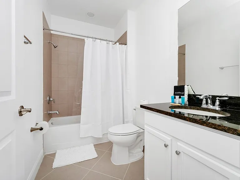 302 Captiva Dr — Photo 24
