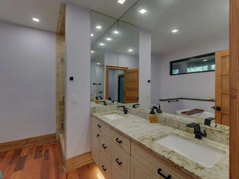 675 Freedom Heights Dr — Photo 15