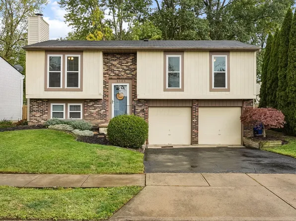 2105 Fox Hollow Dr, Columbus, OH 43228