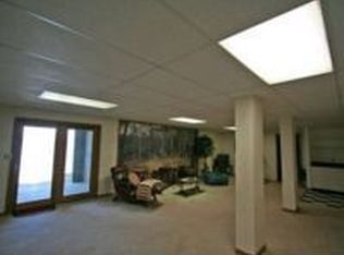 52 Millpoint Rd, East Peoria, IL 61611