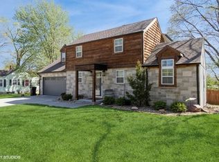 8409 NW Highridge Rd, Parkville, MO 64152