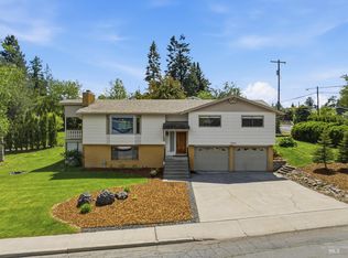 1205 Ponderosa Dr, Moscow, ID 83843