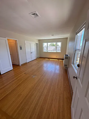 2201 El Dorado Photo 1