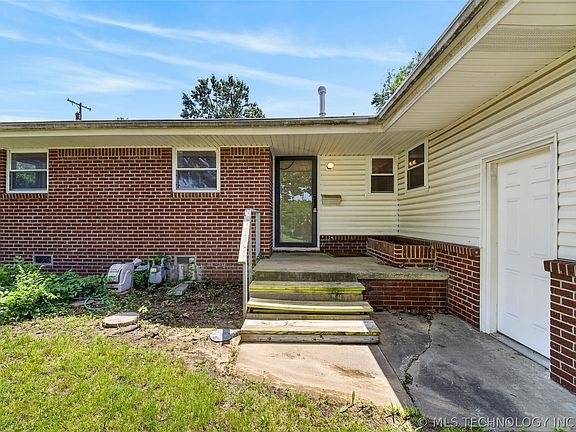 3rd image of 4721 Cornell Dr