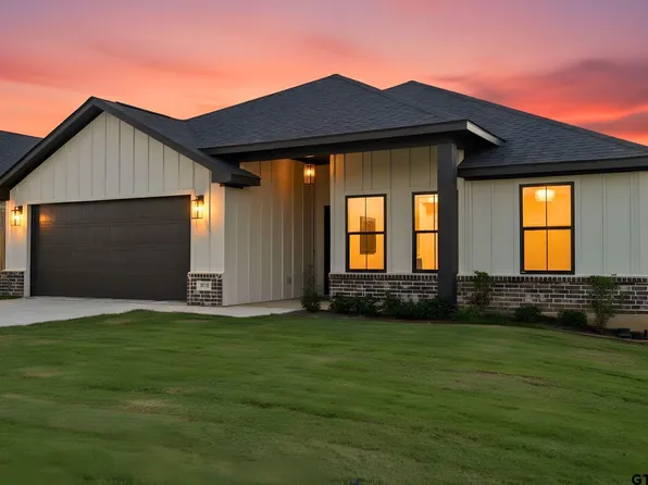 16517 Crossing Cir, Lindale, TX 75771