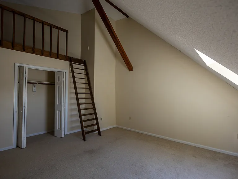 58 Woodley Ct #10 — Photo 35