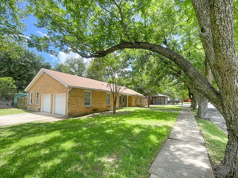 4500 Anlo St — Photo 3