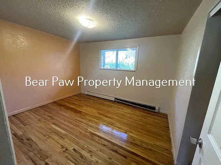 26132 Center Dr — Photo 11