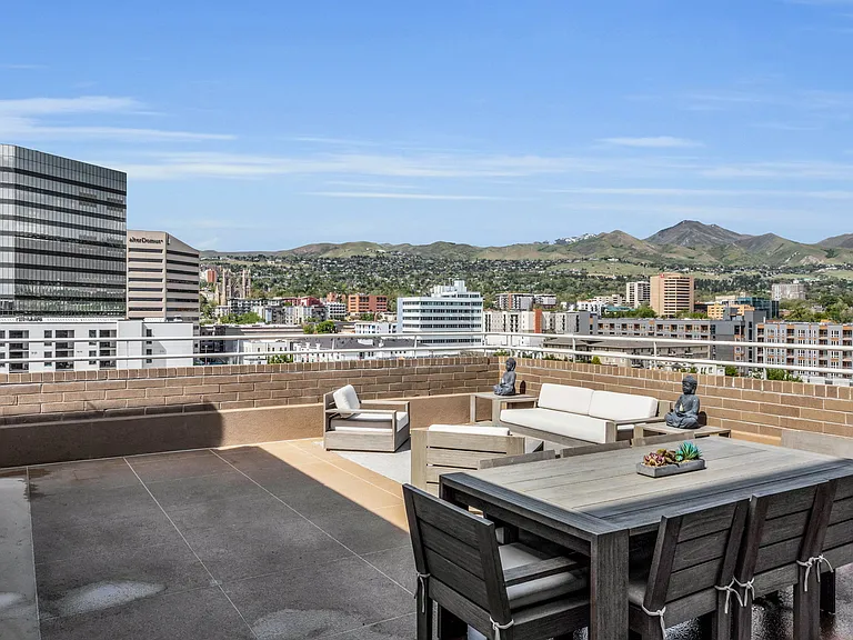 230 E Broadway S #1209 — Photo 46