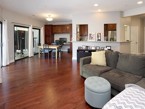 5th image of 2623 Willowbrook Ln Unit 119