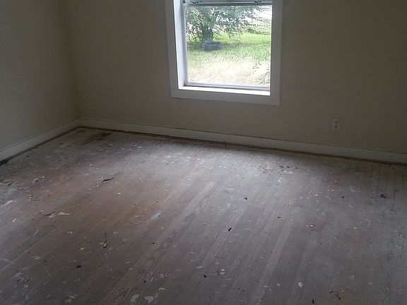 4th image of 5201 Doulton Dr