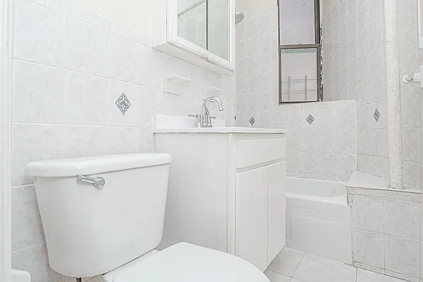 Rented by MySpaceNYC | media 19