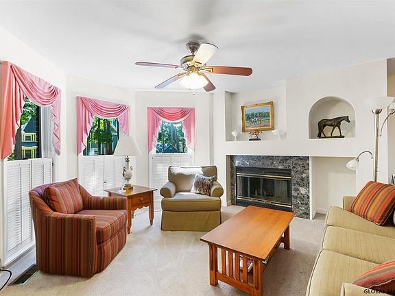4th image of 36 Sicada St