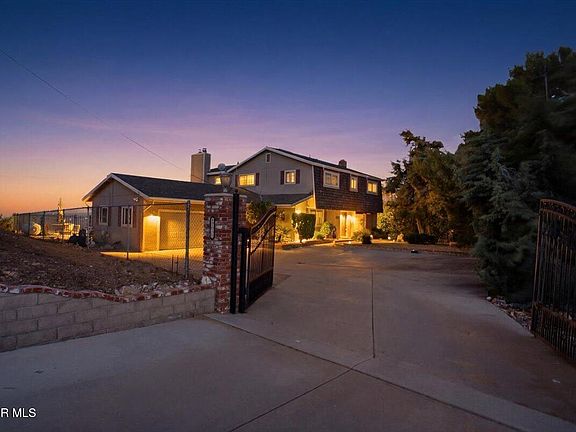 3rd image of 35870 Tierra Subida Ave
