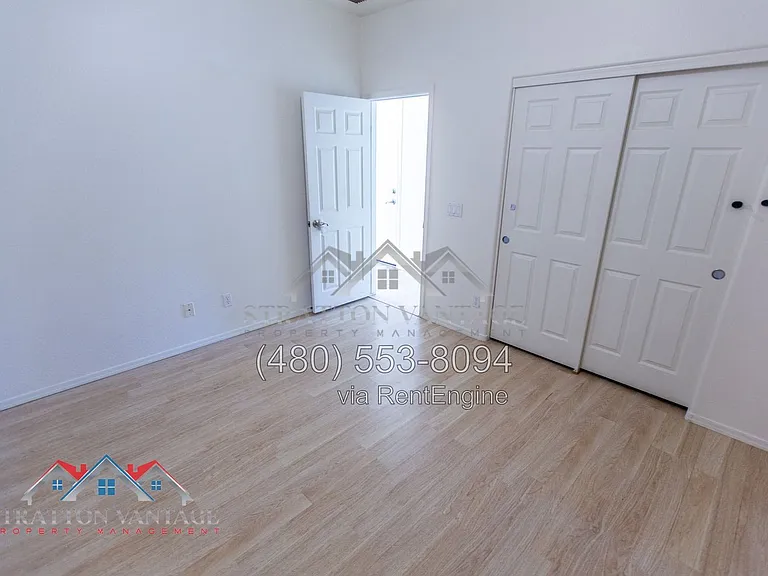 42322 W Lunar St — Photo 11