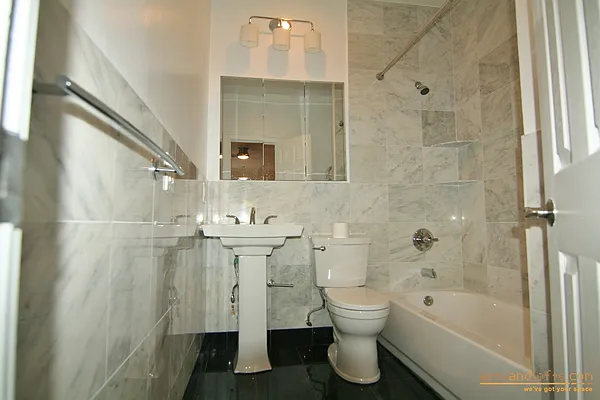 Rented by aptsandlofts.com | media 40