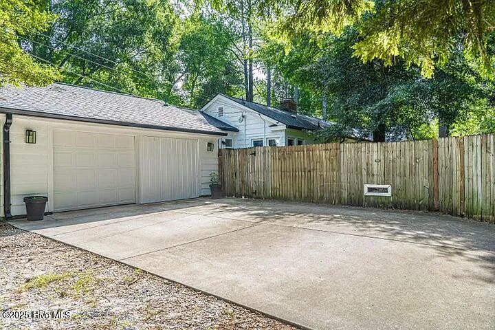 420 E Indiana Ave — Photo 34