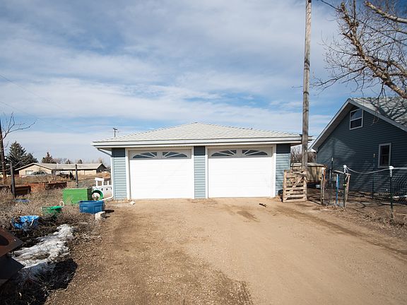 3rd image of 420 2nd Ave E