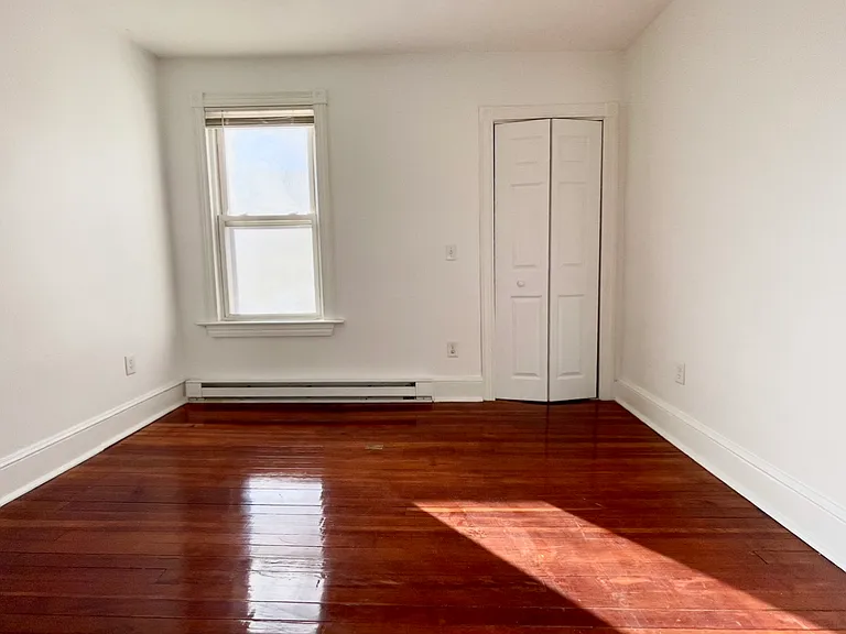 76 E Pearl St #2 — Photo 8