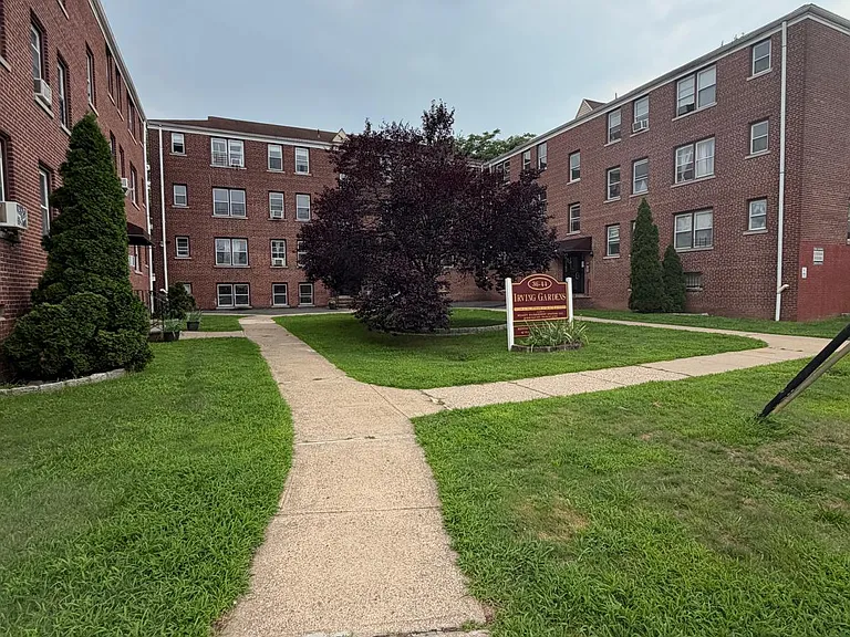 40 Irving St #B1 — Photo 2