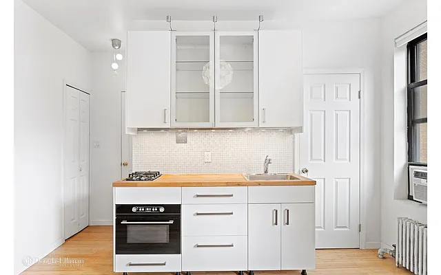 Sold by Douglas Elliman | media 8