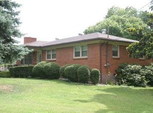 7100 Mary Laverne Dr, Louisville, KY 40219