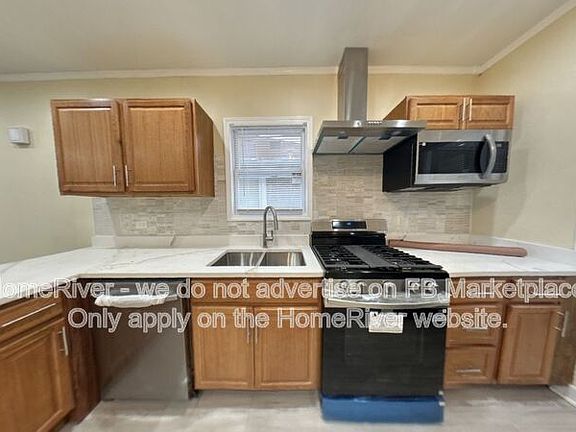 3rd image of 10046 S Perry Ave
